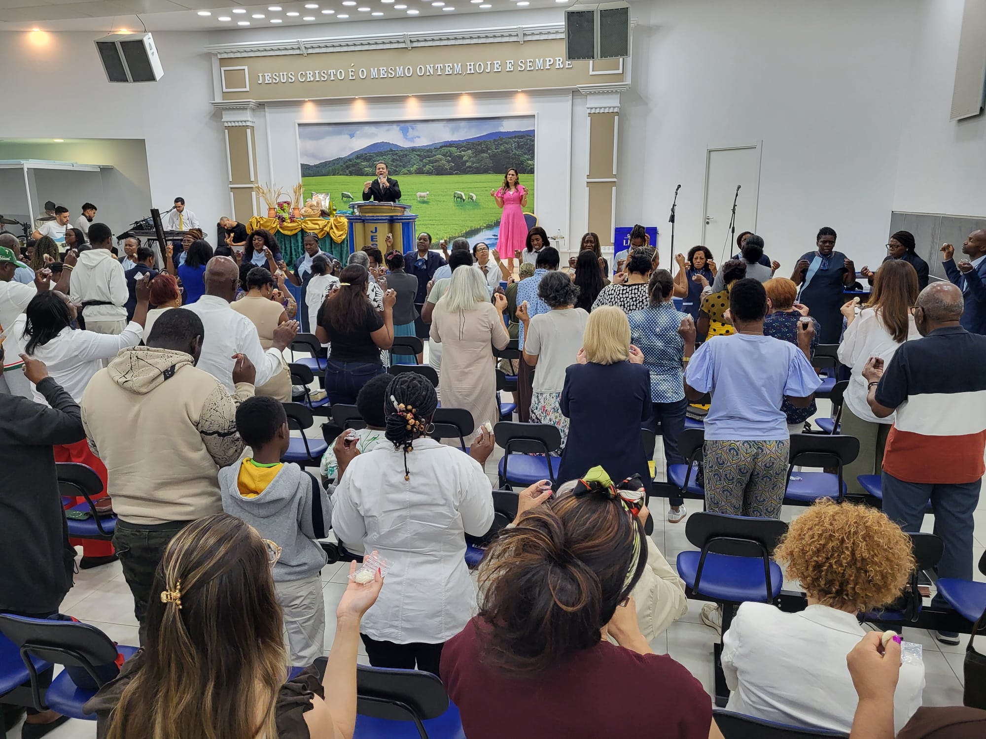 Culto Igreja Mundial do Poder de Deus - Portugal